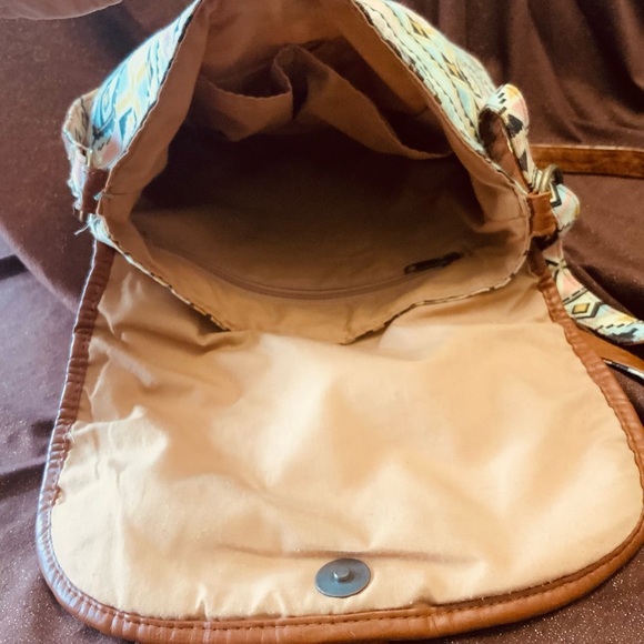 Boho Flared Adjustable Crossbody - Picture 5 of 6